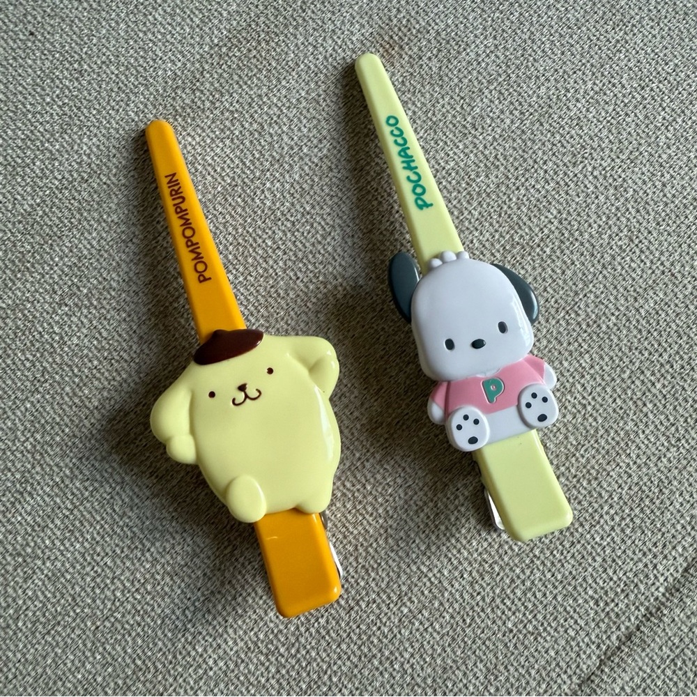 Sanrio Hello Kitty and Friends Pochaco and Pompompurin Hair Clips